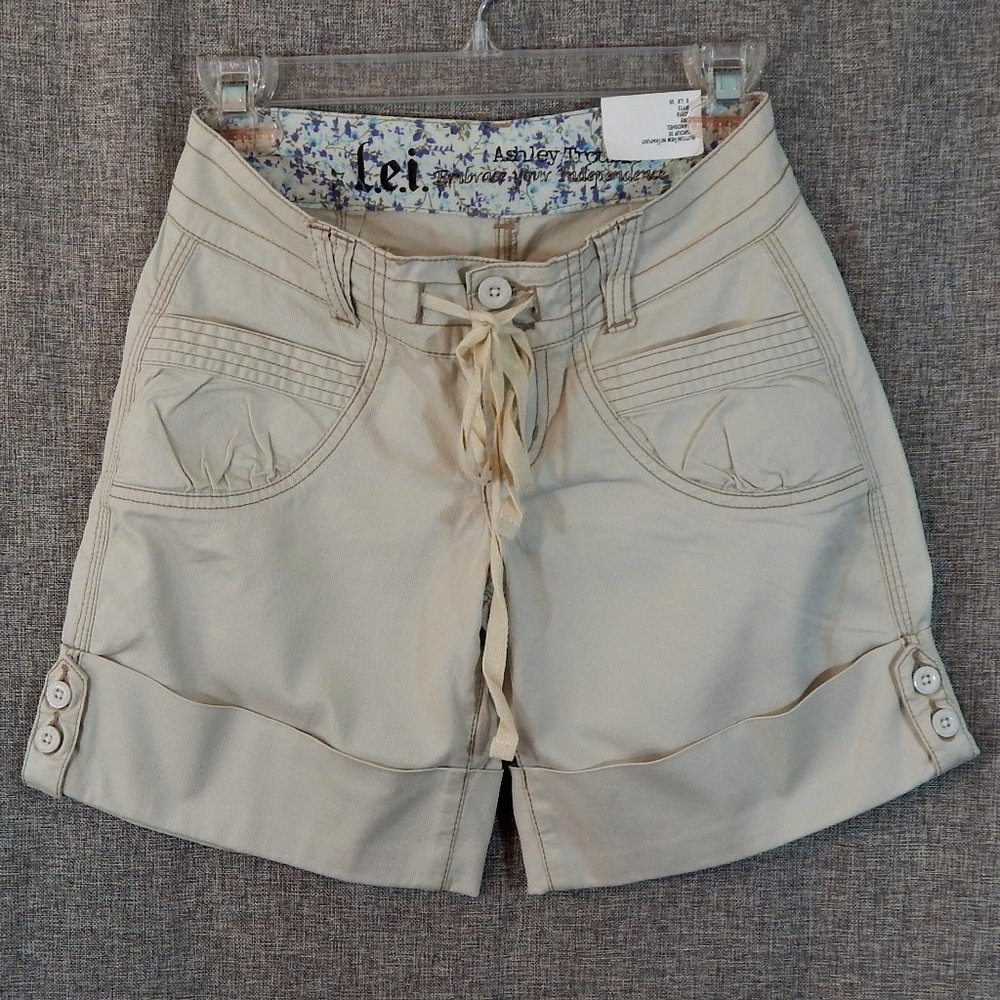 L.e.i. Shorts Jr Sz 0 Beige NWT Drawstring Waist